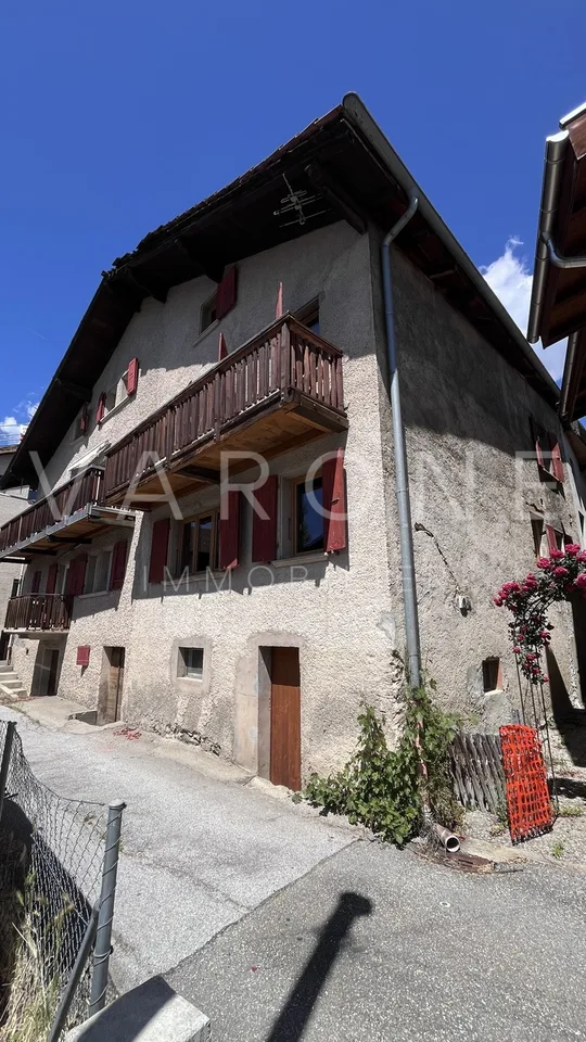 Maison villageoise de 5 pièces avec grange-écurie