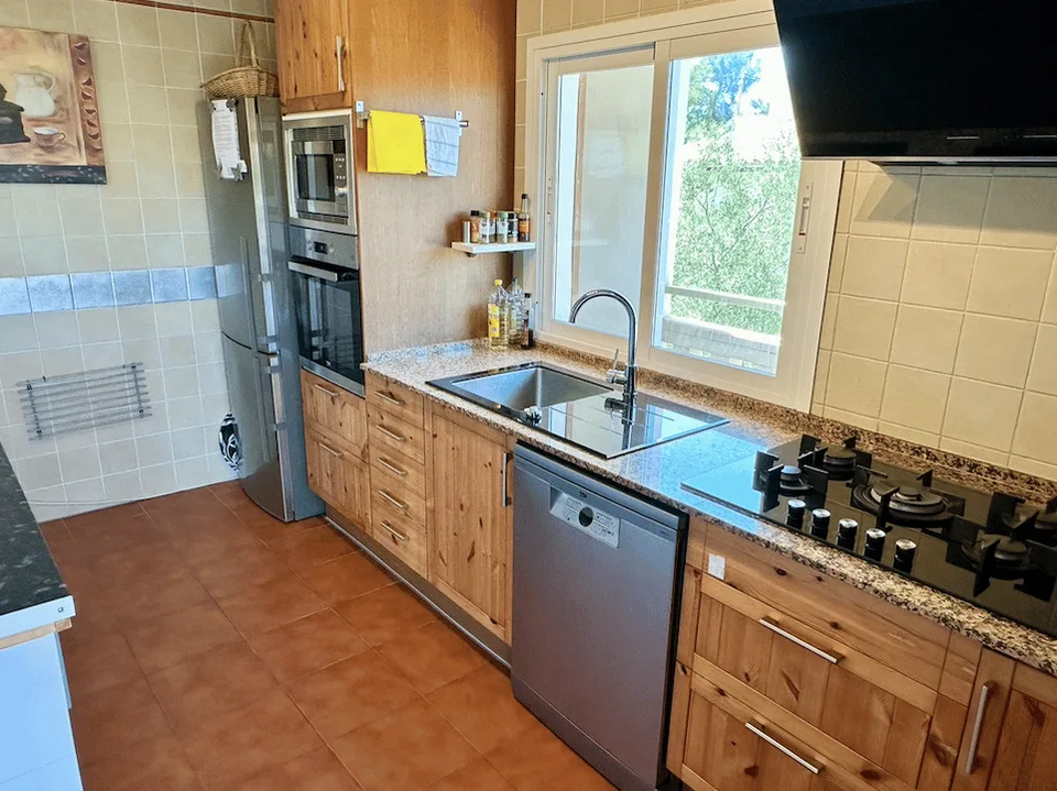 Proprietà fantastica con piscina e licenza di locatore per 8 persone! – foto 21 di 30