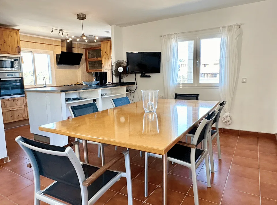 Proprietà fantastica con piscina e licenza di locatore per 8 persone! – foto 18 di 30