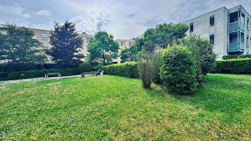 Geräumiges 5-Zimmer-Dachgeschoss mit Balkon, Garage und großem Keller – Foto 19 von 20