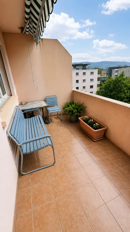Spacieux attique de 5 pièces avec balcon, garage box et grande cave