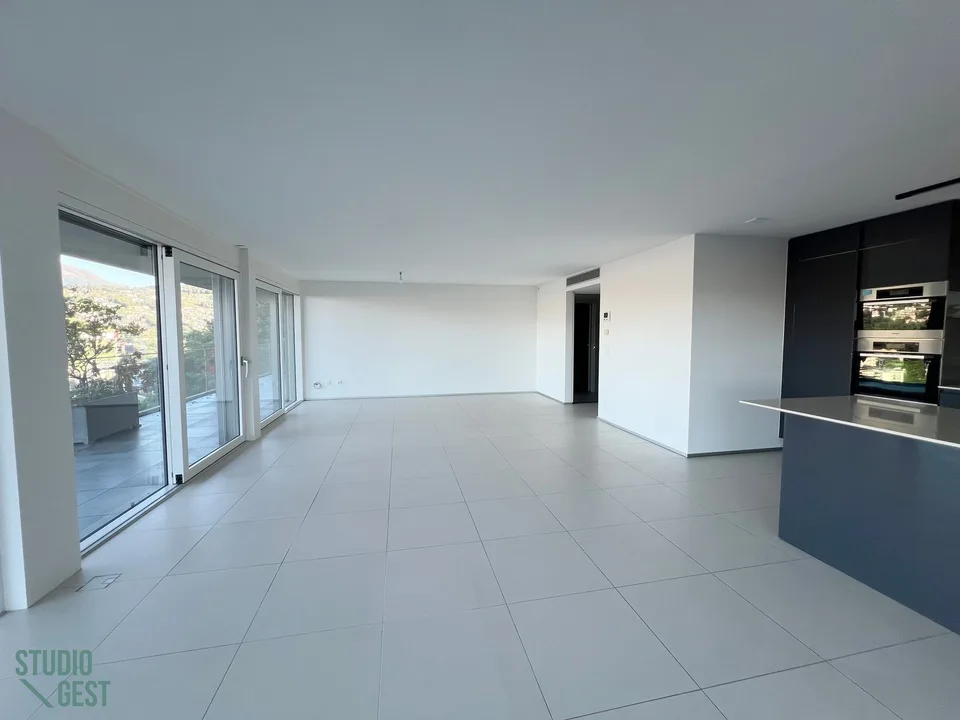 Attico di prestigio con accesso privato – foto 8 di 25