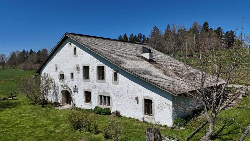 Ferme jurassienne restaurée du XVII? siècle