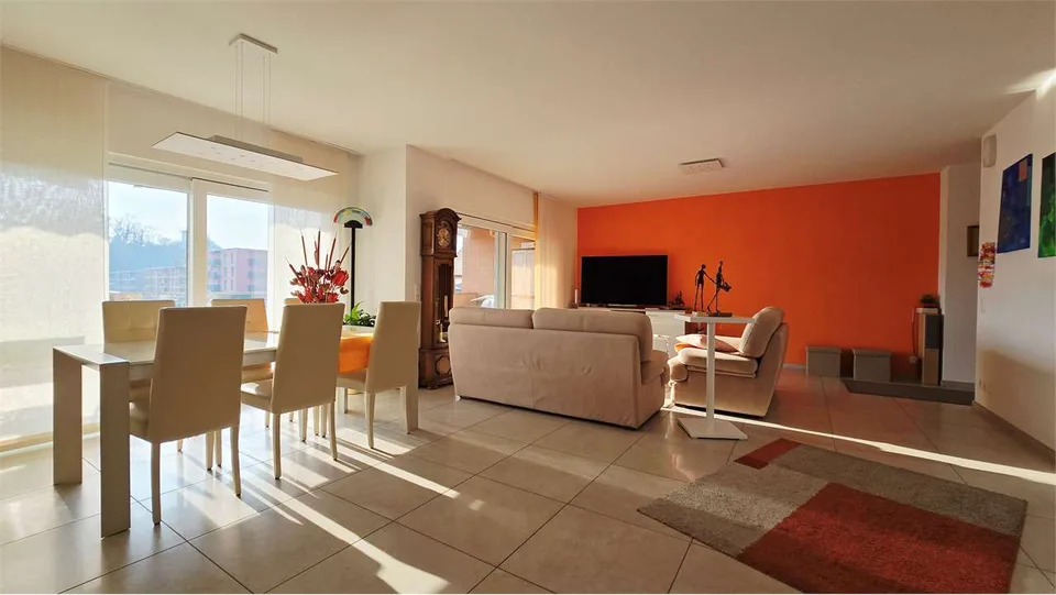 Geräumige 4.5-Zimmer-Wohnung in ruhiger und grüner Lage – Foto 6 von 13
