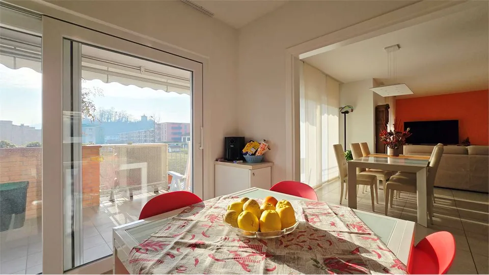 Geräumige 4.5-Zimmer-Wohnung in ruhiger und grüner Lage – Foto 7 von 13