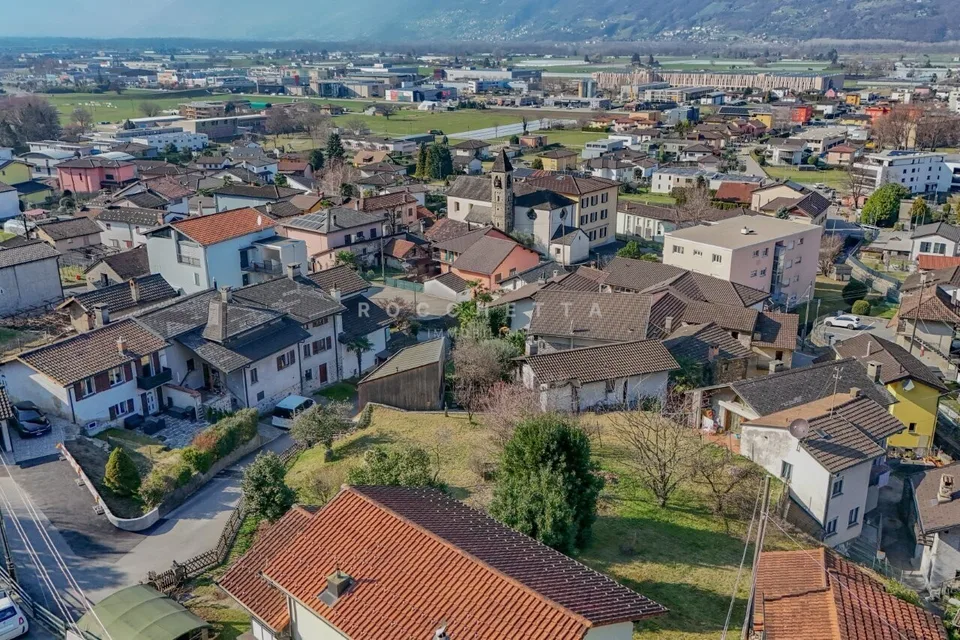 Terreno edificabile in posizione strategica e leggermente rialzata