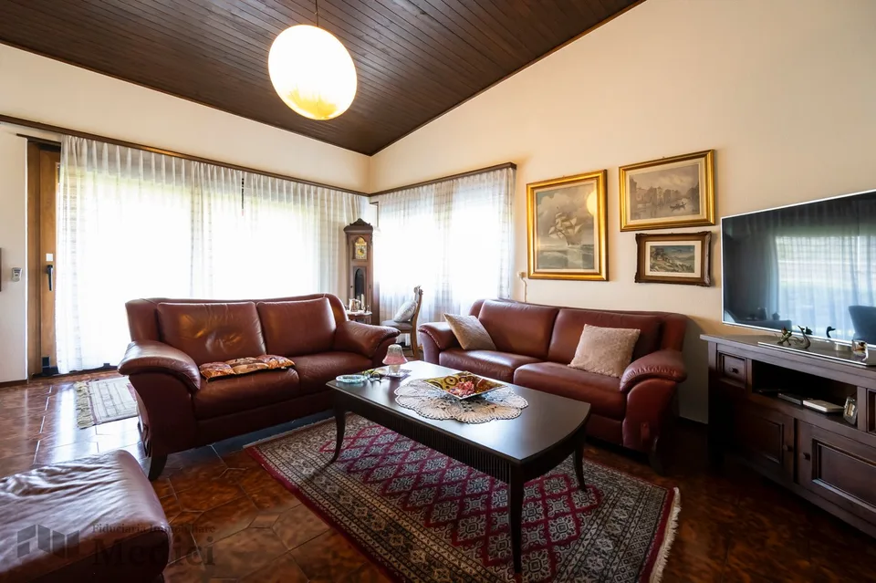 Villa with pool and large garden with great potential and expansion possibility – photo 13 of 14