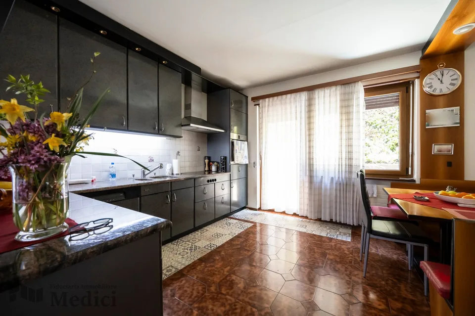 Villa with pool and large garden with great potential and expansion possibility – photo 11 of 14