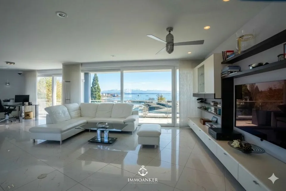 Luxury above Lake Constance - Penthouse with panoramic view and rooftop terrace of the extra class