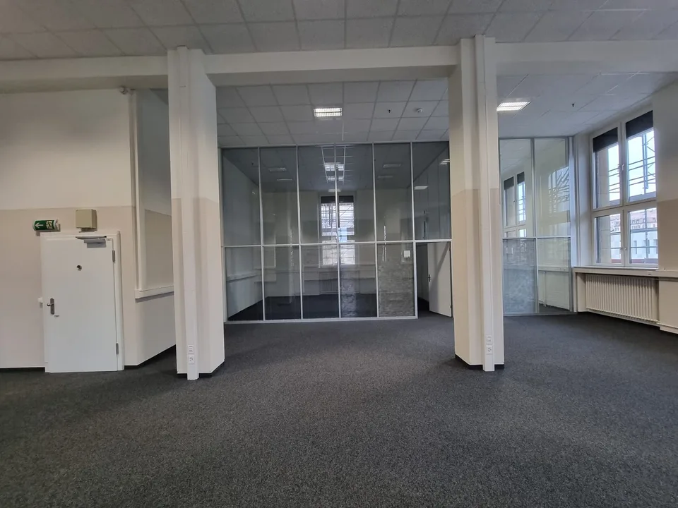 For rent office space of 363 m2 with kitchen area – photo 7 of 8