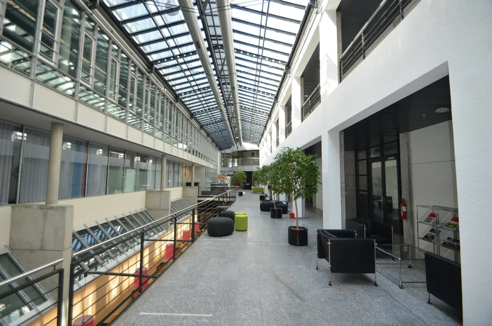 IHRE NEUEN BÜRORÄUMLICHKEITEN IN BERN BÜMPLIZ – Foto 9 von 9