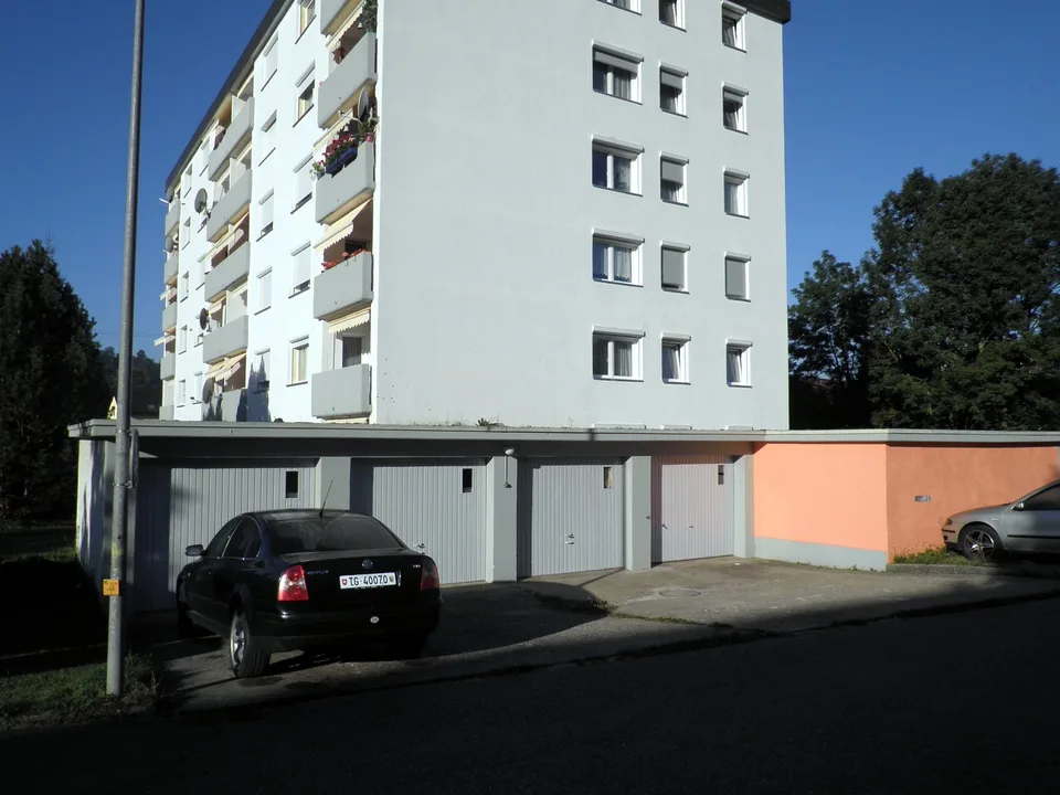6,5-Zimmerwohnung mit 2 Bäder und Balkonen"GÜNSTIG WOHNEN"