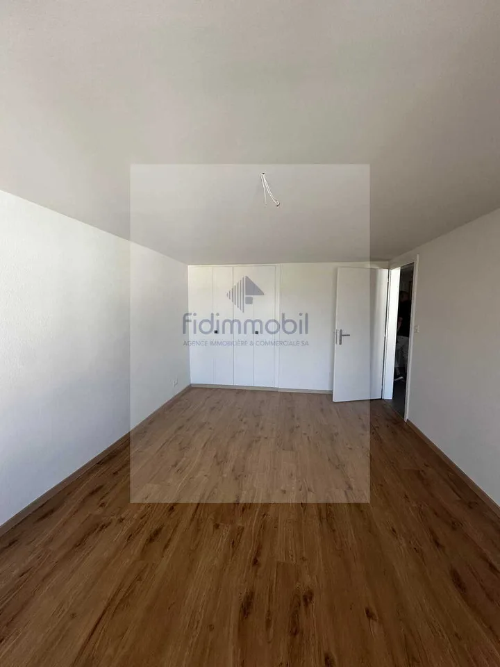 VOLLSTÄNDIG RENOVIERTE WOHNUNG IN RUHIGER LAGE – Foto 7 von 9