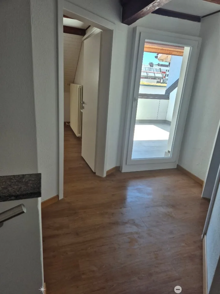 Charmante 4-Zimmer-Maisonette-Wohnung mit Dachterrasse und Kamin in Biel/Bienne – sofort verfügbar!
