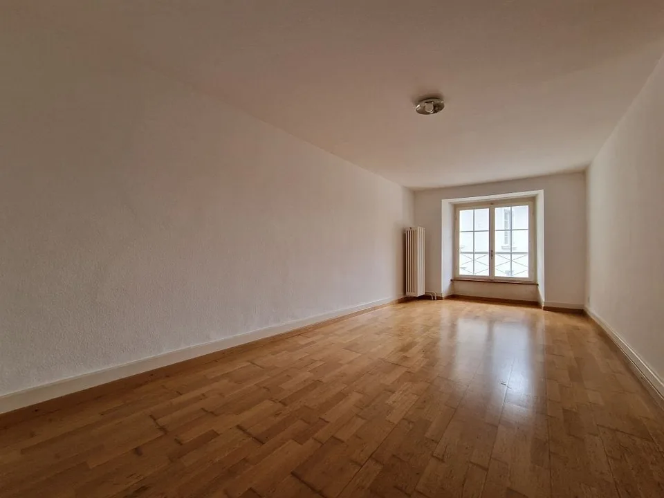 Appartement charmant de 2 pièces, 3e étage gauche avec ascenseur - pas de balcon
