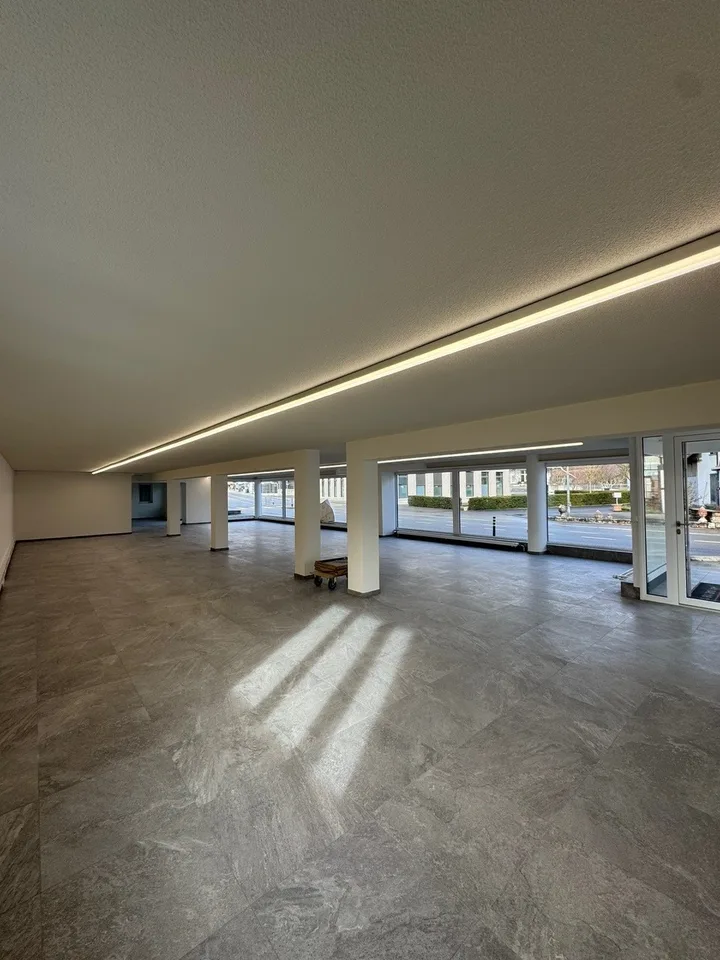 Grosszügige Gewerbefläche zu vermieten – 182 m² – Komplett renoviert im Februar 2026 – Orpund