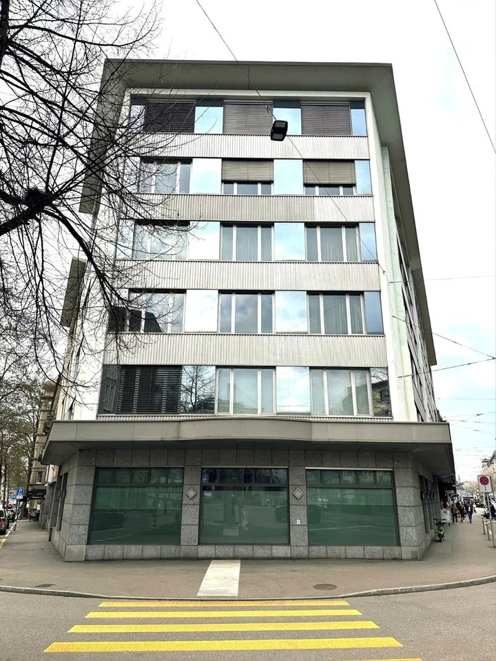 Attraktive, neu sanierte Büroflächen an Toplage in Zürich-Oerlikon
