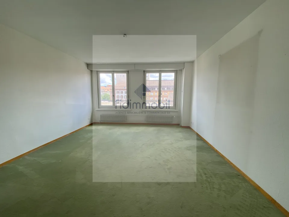 Großzügige 144m2 Wohnung zur Miete für Wohnen oder Büros