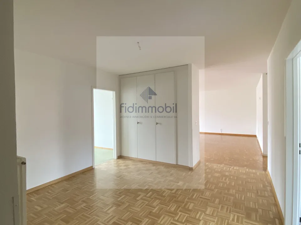 Großzügige 144m2 Wohnung zur Miete für Wohnen oder Büros