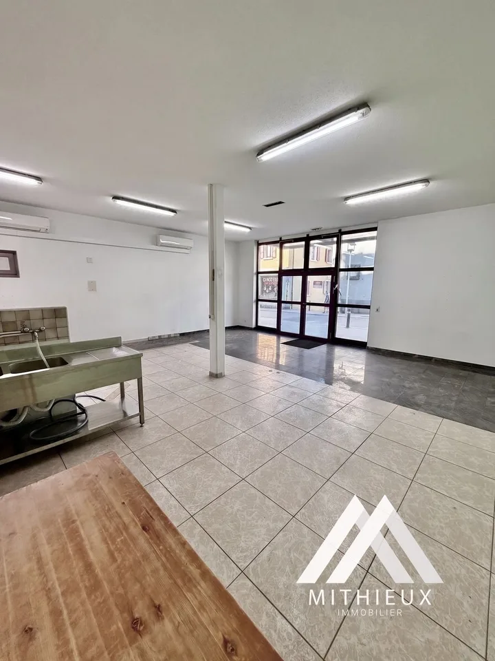 Verkaufsfläche ideal im Zentrum von Riddes gelegen