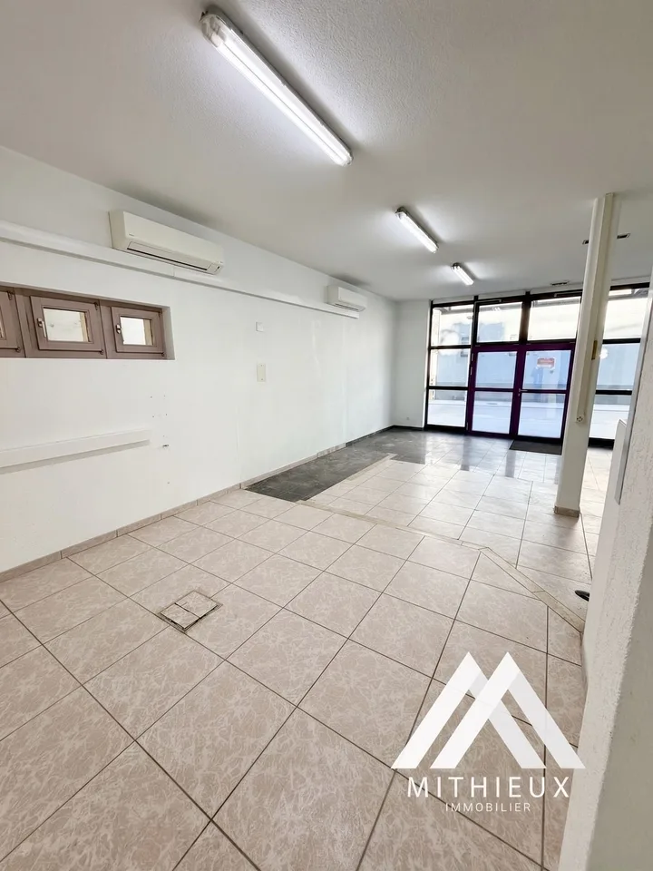 Verkaufsfläche ideal im Zentrum von Riddes gelegen