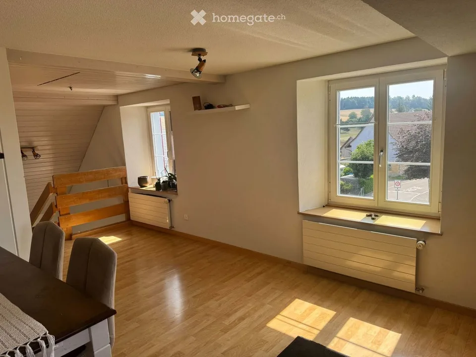 Incantevole appartamento mansardato di 2,5 locali a Ottikon (Gossau ZH)