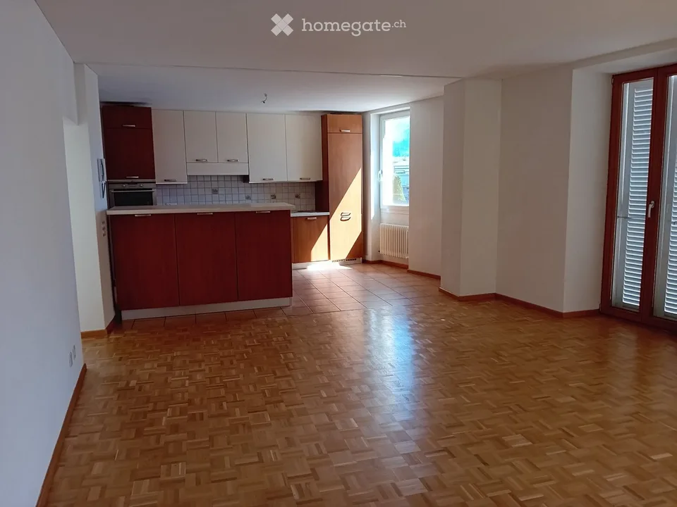 Wohnung 120 m2 3,5 Zimmer in einem charakteristischen Haus im Dorfkern – Foto 2 von 5