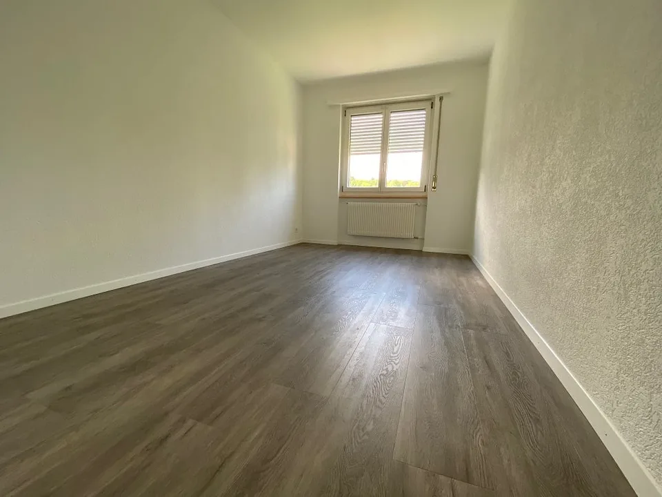 Appartamento con bella luminosità di 4,5 locali con balcone a Courrendlin – foto 14 di 22