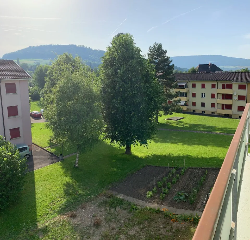 Appartamento con bella luminosità di 4,5 locali con balcone a Courrendlin