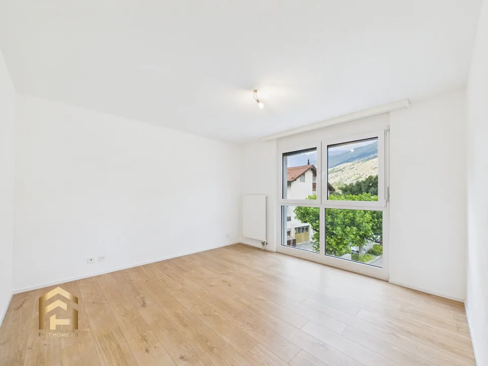 Appartamento luminoso 4.5 locali con ampio balcone, vista sulla montagna e giardino – foto 6 di 13