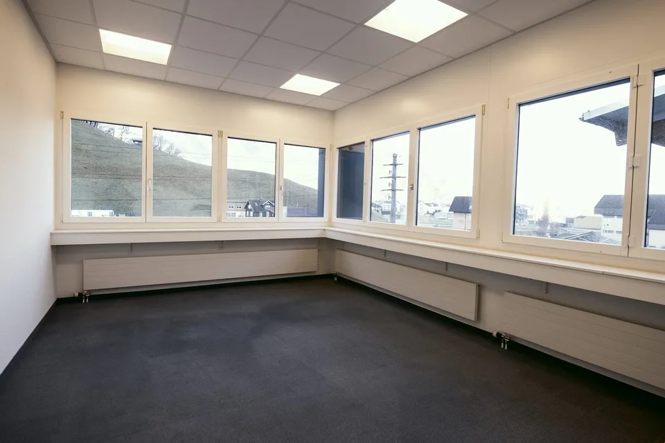 Unterteilbare Bürotrakte mitten im Gewerbegebiet Galgenried