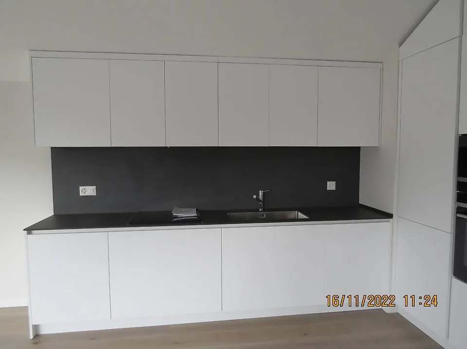 Moderno appartamento di 4 locali a Melano con giardino privato