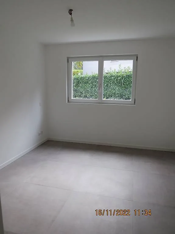 Modern 4-room apartment in Melano – New building with balcony and view – photo 10 of 10