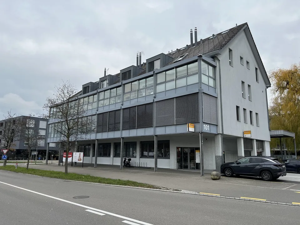 Zentrale Büro- und Gewerbefläche in Urdorf zu vermieten