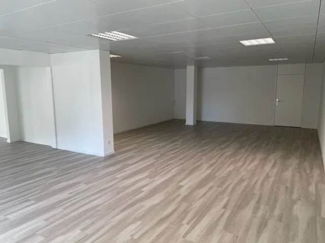 Ampio spazio commerciale nel centro di Zuchwil