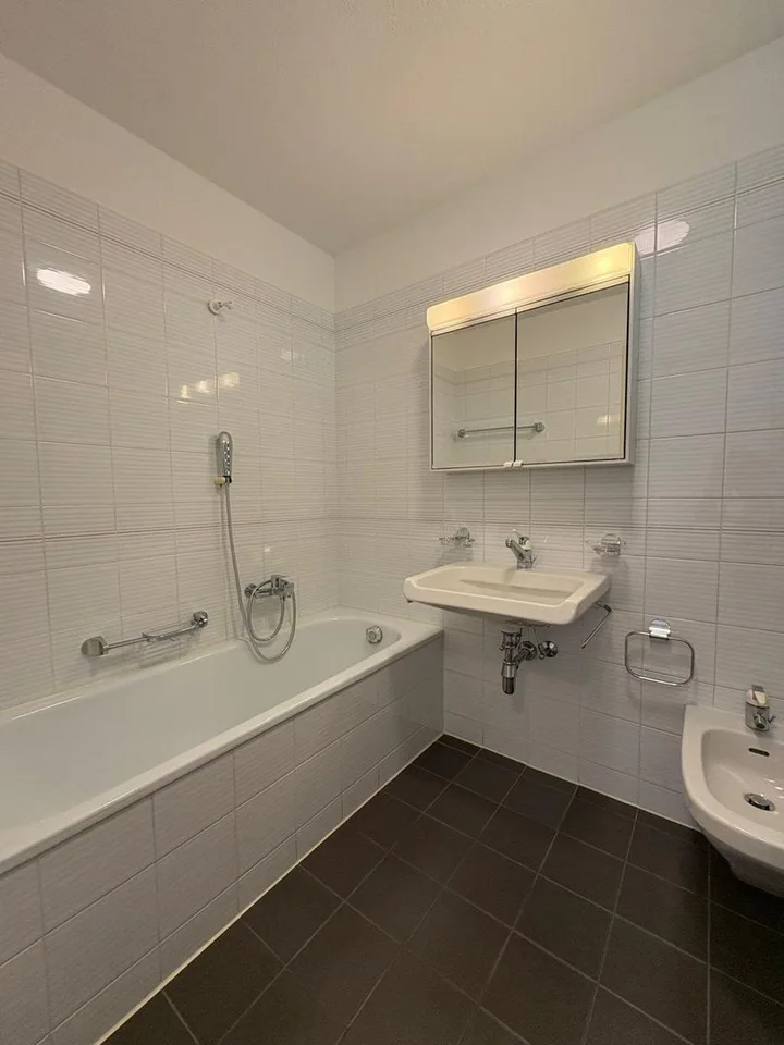 Wohnung mit 2.5 Zimmern im EG, Minusio