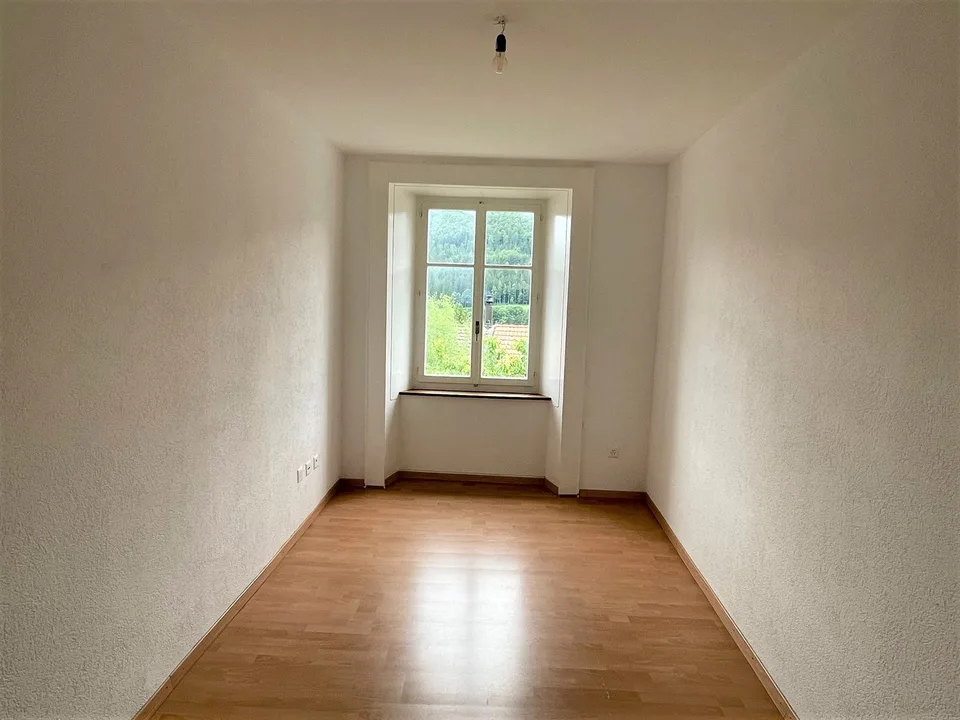 Zu vermieten: 3-Zimmer-Wohnung mit eingerichteter Küche - Baptiste-Savoye 38, St-Imier