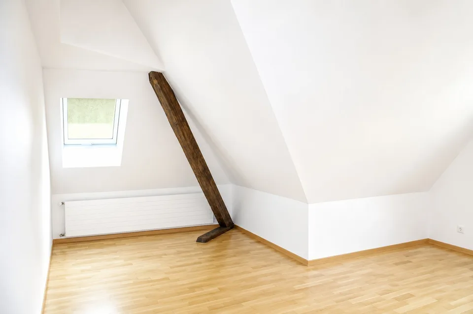 Charmante 4.5-Zimmer-Dachwohnung direkt am See – Foto 7 von 10