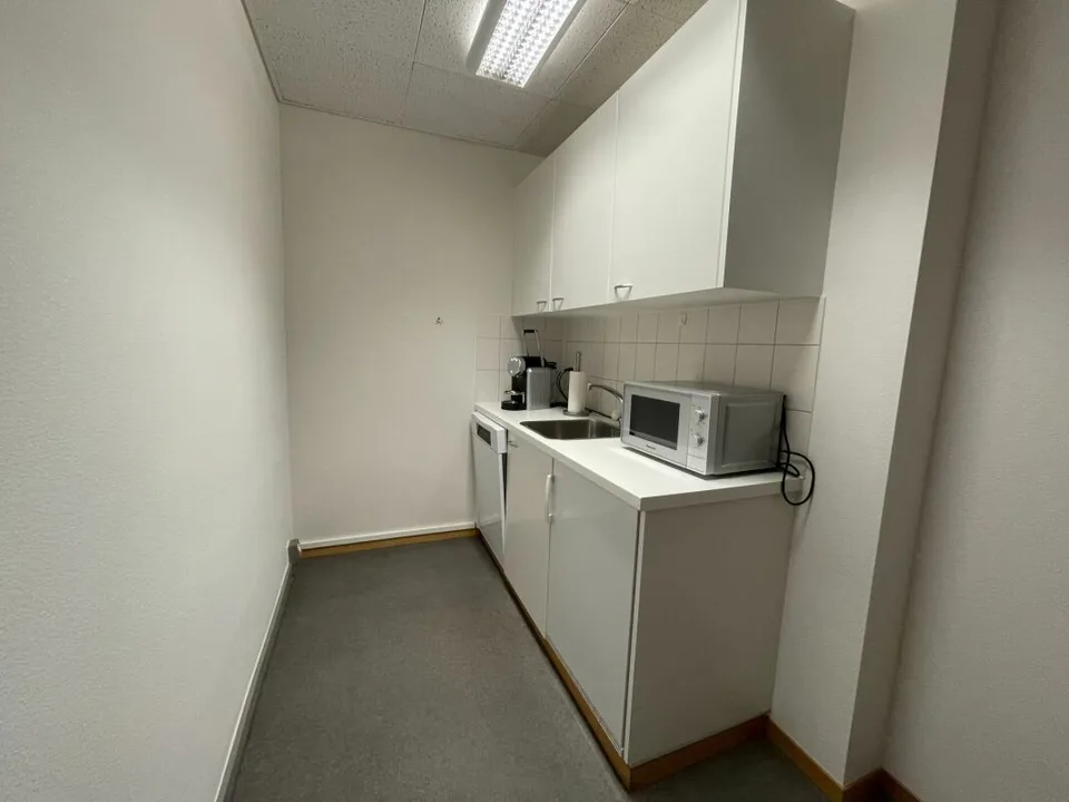 Repräsentatives Altbau-Büro im Seefeld zu vermieten – Foto 7 von 10