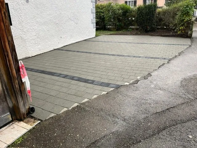 Parkplätze zu vermieten in Grüningen
