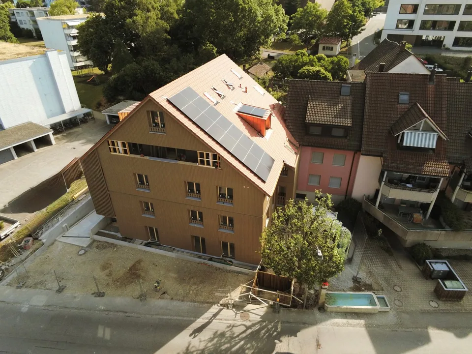 4.5-Zimmer-Wohnungen mit 360 m2 Rasenfläche