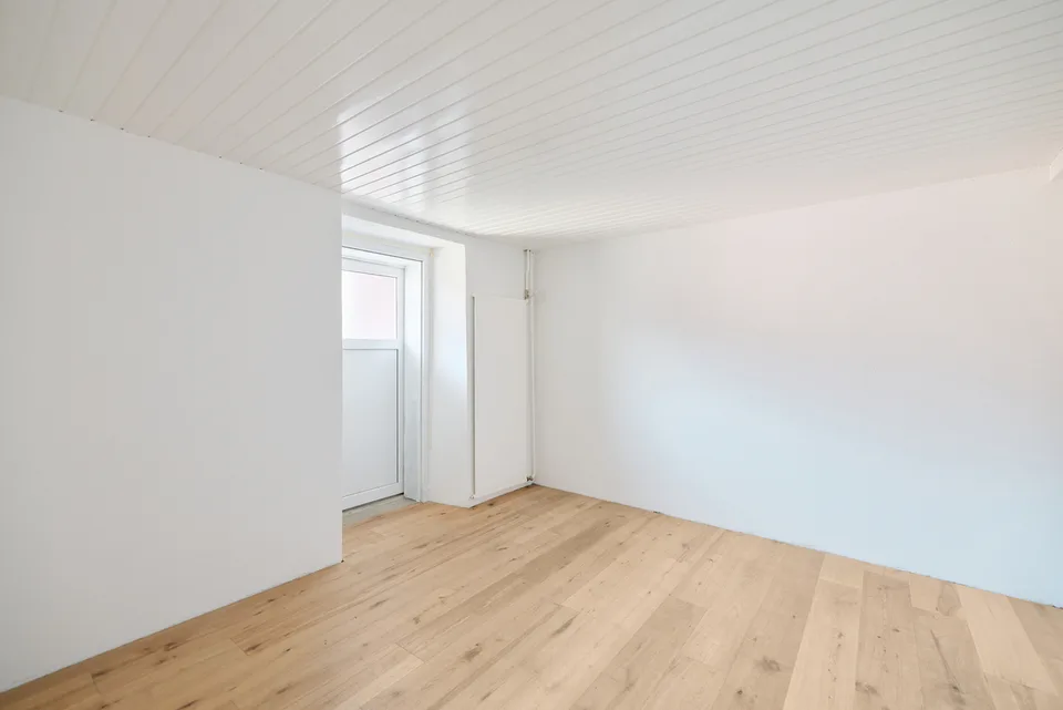 APPARTEMENT EN REZ-DE-CHAUSSEE 2.5 PIÈCES LUMINEUX ET MODERNE