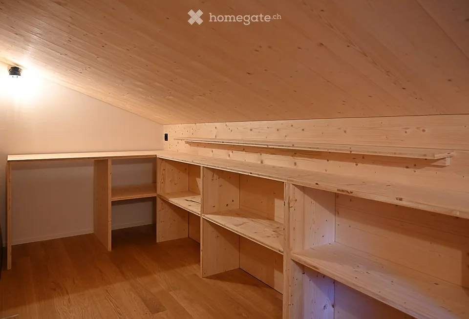 Attic maisonette apartment in Wimmis