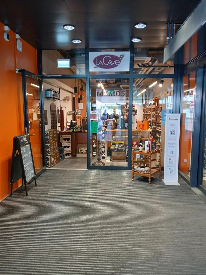 Einzelhandelsgeschäft von 49m2 im Einkaufszentrum Migros von Cernier
