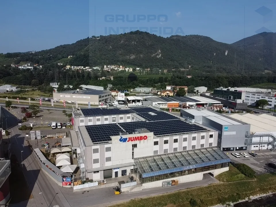 SPAZIOSI UFFICI RISTRUTTURATI A MENDRISIO ZONA FOXTOWN