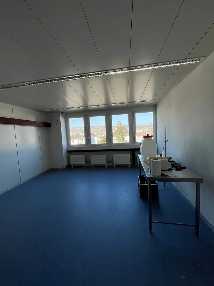 Moderne Industriehalle mit vielseitigen Nutzungsmöglichkeiten in Brugg – Foto 17 von 17