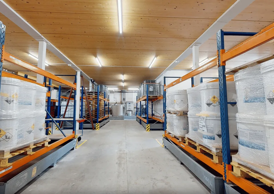 Moderne Industriehalle mit vielseitigen Nutzungsmöglichkeiten in Brugg
