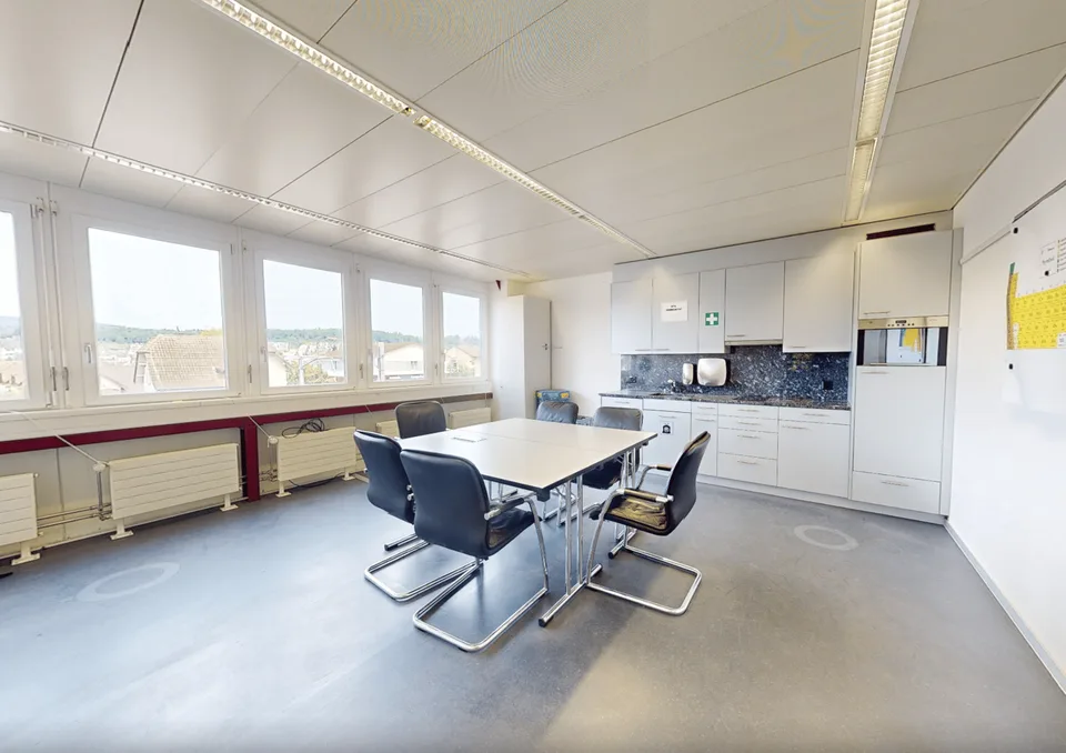 Moderne Industriehalle mit vielseitigen Nutzungsmöglichkeiten in Brugg – Foto 12 von 17