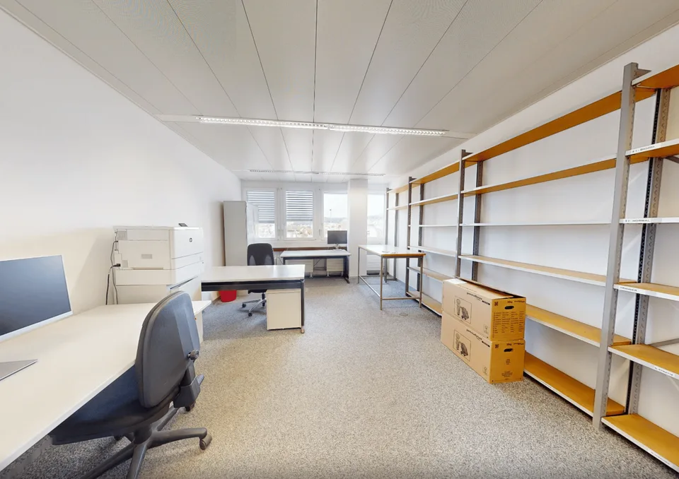 Moderne Industriehalle mit vielseitigen Nutzungsmöglichkeiten in Brugg – Foto 11 von 17