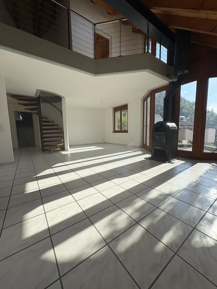 À louer : Duplex 4.5 pièces moderne et chaleureux à Soyhières